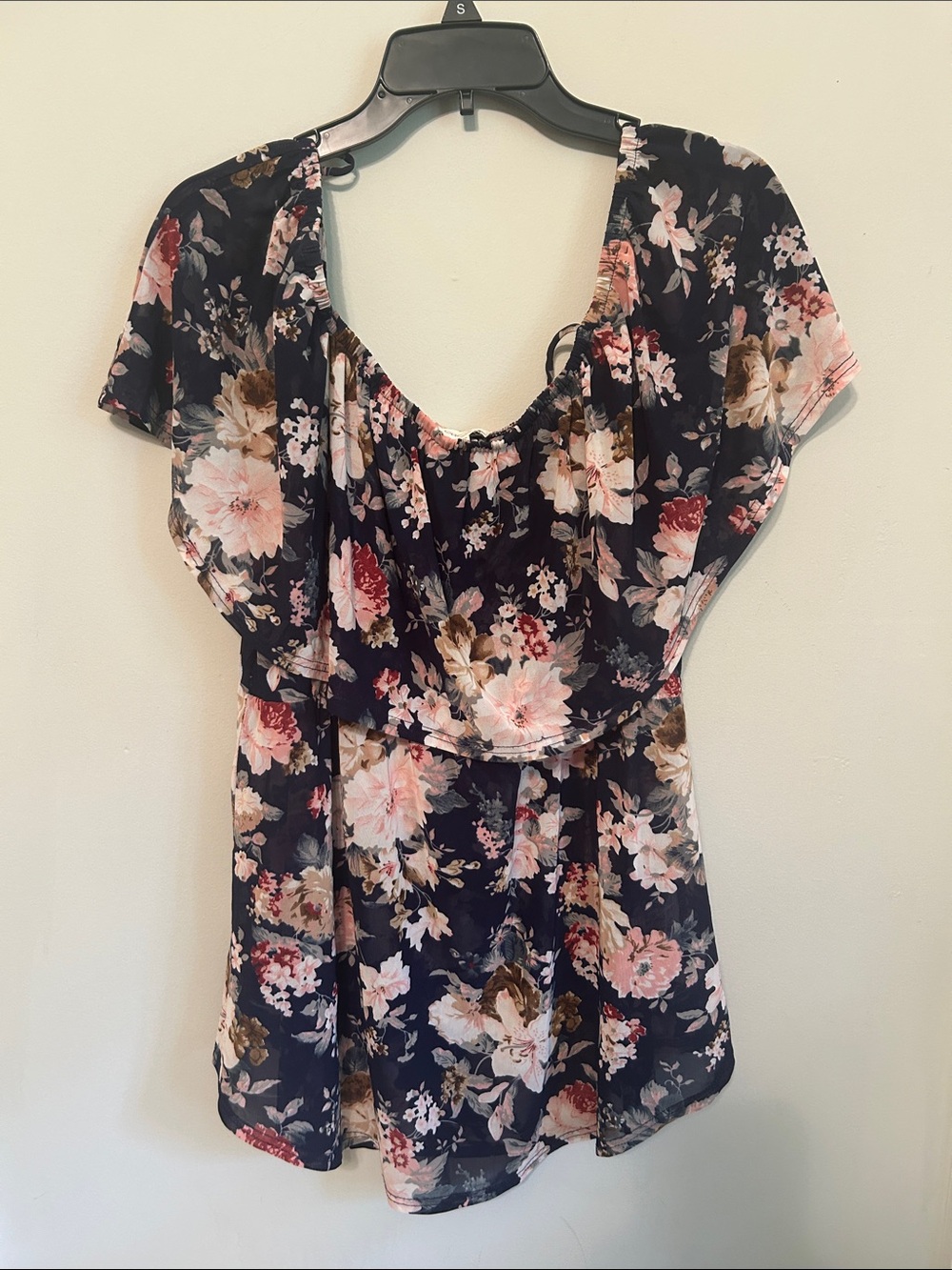 Siren Lily Maternity Cold Shoulder Floral Flutter-Sleeve Blouse